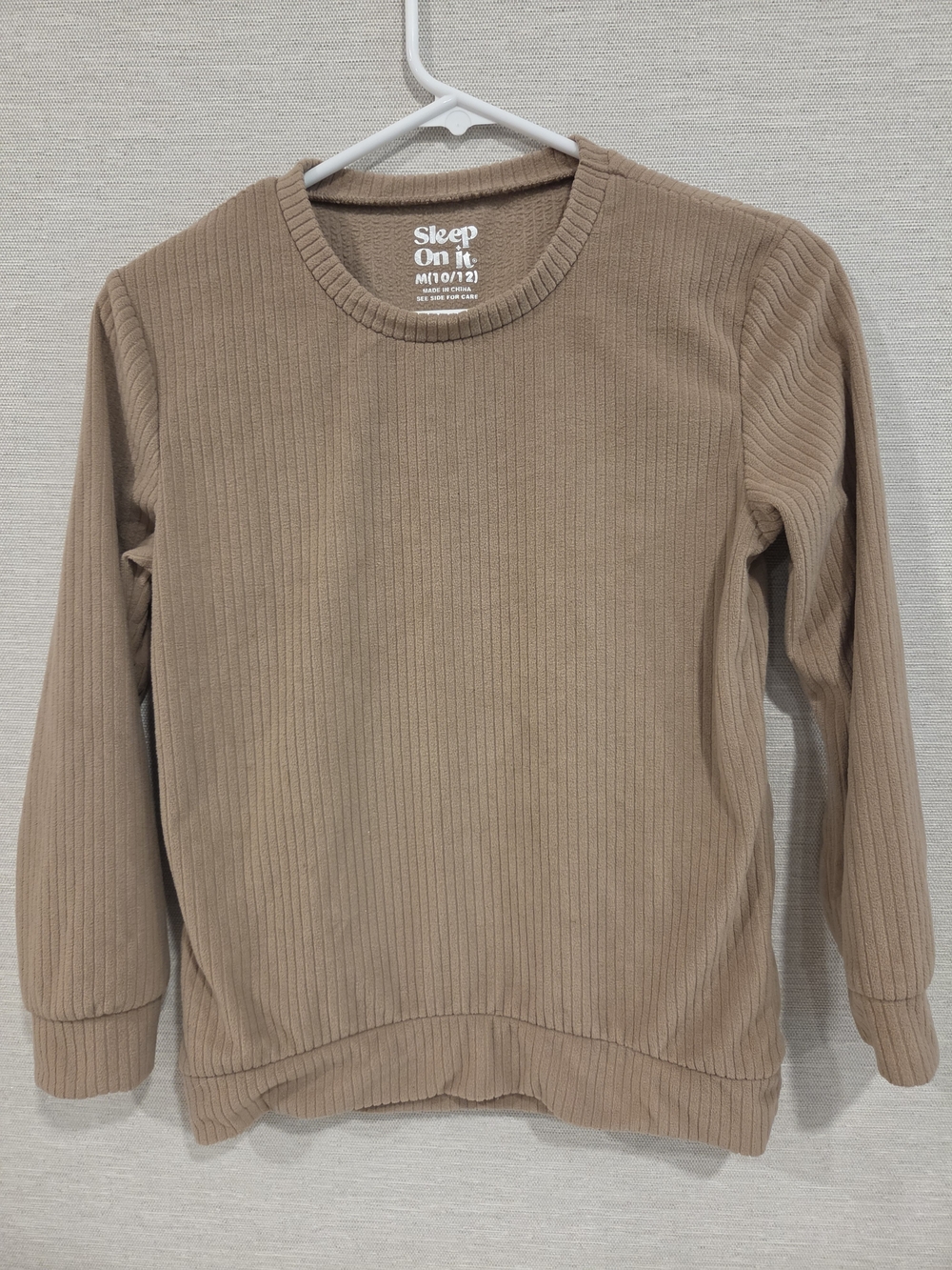 Sleep On It Kids Ribbed Long Sleeve Pajama Top in Taupe Brown
